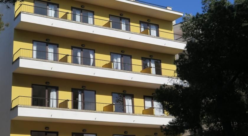 Elegance Playa Arenal III Hostel El Arenal  Exterior photo